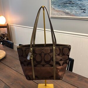 DONNA--Vintage Coach Elegant Brown Tote Bag